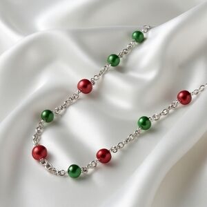 Christmas Red & Green Beaded Silver Chain Necklace – Festive Holiday Jewelry